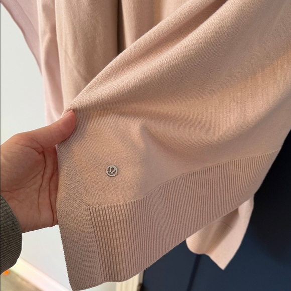 lululemon athletica Pink euc shawl sweater cardigan one size poncho - Picture 2 of 3